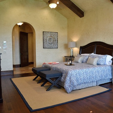 Tuscan Towne Lake Showcase