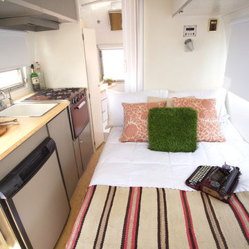 1965 AIRSTREAM CARAVEL, 17′ -SHELLY- $49,995