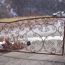 Gate