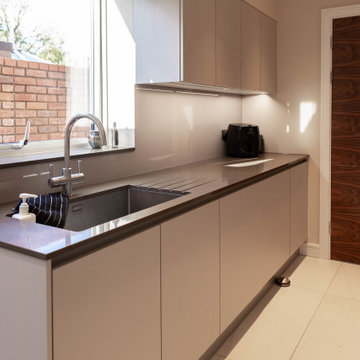 Leicht by Vogue Kitchens - Smart Open Plan Kitchen in NW London
