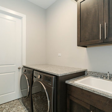 Modified Parker IV with Full In-Law Suite and Kitchenette | Naperville, IL