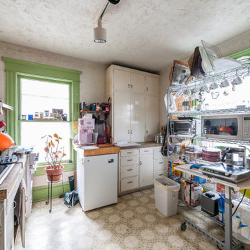 One Well-Lit Kitchen (Before)