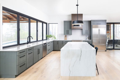 Inspiration for a transitional kitchen remodel in Charlotte