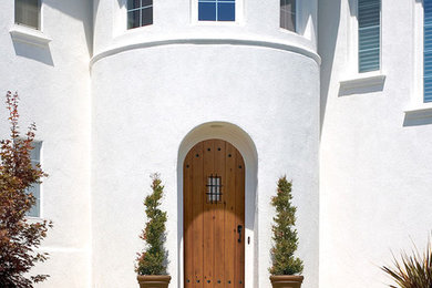 Example of a tuscan entryway design in Tampa