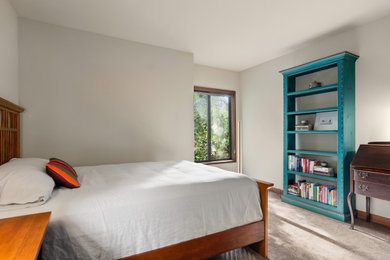 Bedroom photo in Portland