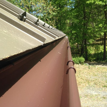 Traditional Bead Half Round Seamless Gutters