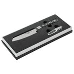 Master Grade - I.O. SHEN Kitchen Knife, Oriental Paring Knife with Multi Tool – 4 ½" / 110 mm - Introducing the latest addition to the I.O. Shen collection: a beautifully crafted gift set featuring a versatile 4 ½" / 110 mm a brand-new Asian style paring knife and multi tool. Utilizing our innovative Triplex Steel Technology, these kitchen knives combine a core of super-hard Rockwell 62° steel with two layers of softer Rockwell 10° stainless steel, resulting in an exceptional cutting edge. Each blade is meticulously handcrafted with a 15° edge, ensuring razor-sharp precision and long-lasting sharpness. The unique “Yin Yang” inspired Tai Tang handle not only enhances balance and stability but is also a testament to aesthetic and functional design. Crafted from durable, heat-resistant ebonite, the handle is designed for longevity and comfort. Please hand wash only to maintain the integrity of the knife set. Every I.O. Shen knife is expertly finished over an average of 7 hours, underscoring our commitment to quality and performance.