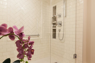 Inspiration for a transitional bathroom remodel in Edmonton