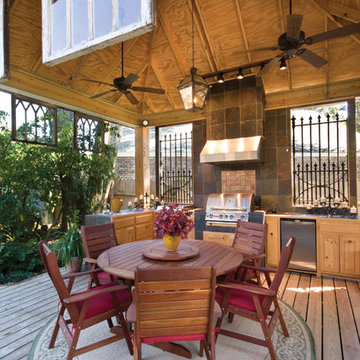 Exterior / Outdoor Living