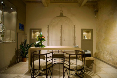 Inspiration for a shabby-chic style home design remodel in Rome