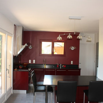 Cuisine rouge et grise