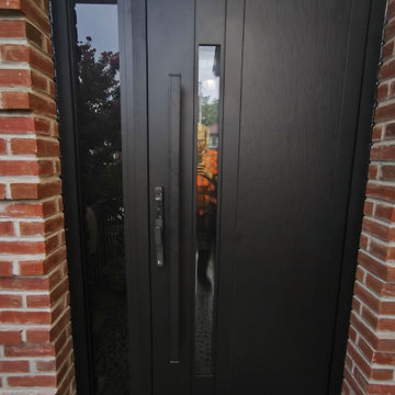 Dekton 0163 Ardesia Nero with fingerprint smart lock