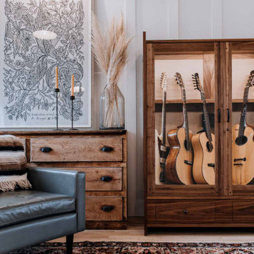 Medium-Large Guitar Habitat®