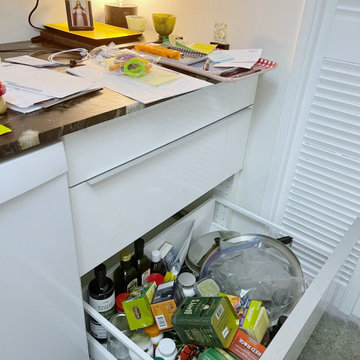Before: Overflowing Drawer Chaos – No Room for Functionality