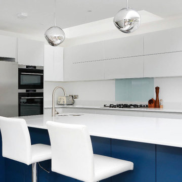 Bianco and Blu Petrolio Kitchen in Herne Hill