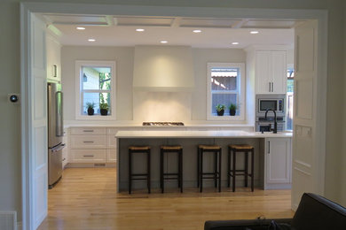 Inspiration for a transitional kitchen in Vancouver.