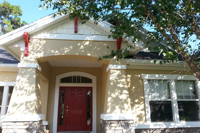 Traditional exterior home idea in Jacksonville