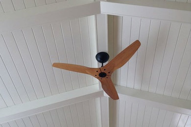 Example of a transitional living room design in Burlington