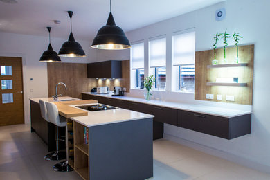 Photo of a contemporary kitchen in Glasgow.