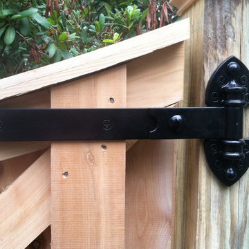West Hartford - Shadow Board Estate Fence