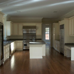 Larson - Kitchen Cabinetry