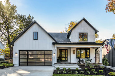 Country exterior home photo in Kansas City