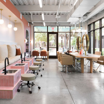 Arco Blow Dry & Nail Bar