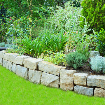 Natursteinmauer / Trockenmauer