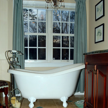 Traditional Slipper-Tub Master Bathroom