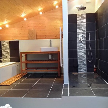 Salle de bain suspendue