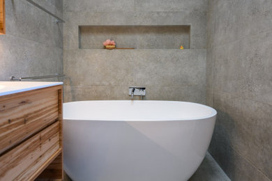 メルボルンにあるエクレクティックスタイルのおしゃれな浴室の写真