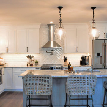 Fabuwood Onyx Kitchen by Lauren