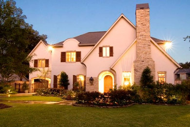 Example of a classic home design design in Houston