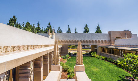 Fly With a Drone Over Frank Lloyd Wright's Hollyhock House