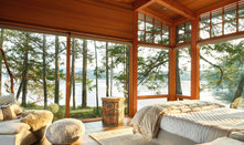 Houzz Tour: Modern Island Home With Cabin Style