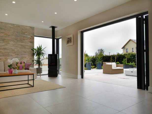 Contemporary Living Room by McKiernan Architects Ltd.