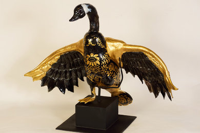 "Rise" Life-size glass Canadian goose with 24k gold guilding