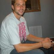 Derek Leos foto