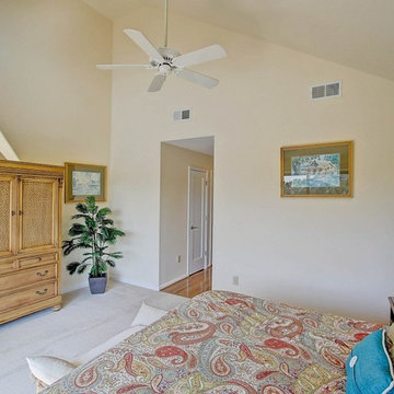 3751 Beach Court