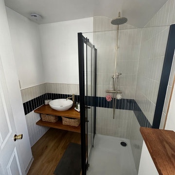Wraparound Kitchen Extension with Bold Modern Design in East London