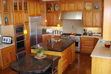 Kitchen - kitchen idea in San Diego