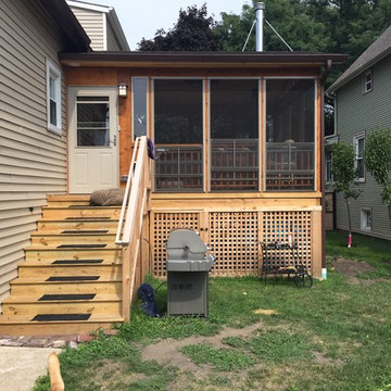 Open and Screen Porch in Forest Park, IL