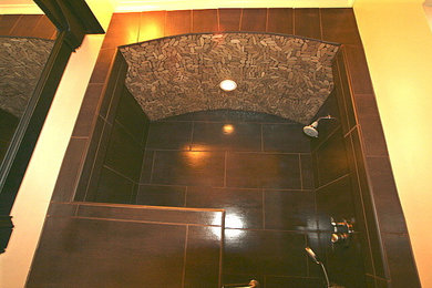 Example of a classic bathroom design in Los Angeles