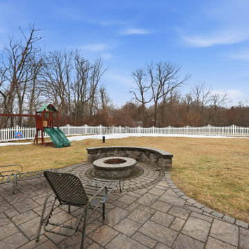 555 Wall Street, Hebron, CT 06248
