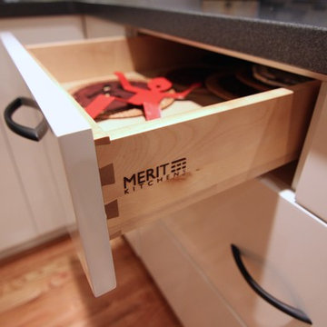 Modern Kitchen - Retro Touch