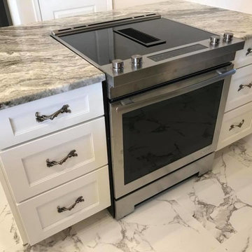 Yorktowntowne - Brockton Flat Panel - White Icing - Winter Park, FL