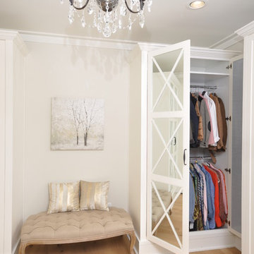 Sophisticated & Simple Dressing Room