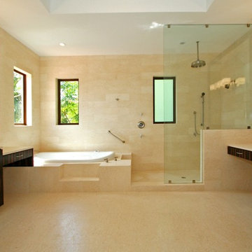 Tropical Pincrest Residence