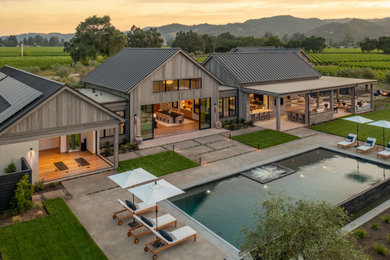 Transitional pool photo in San Francisco