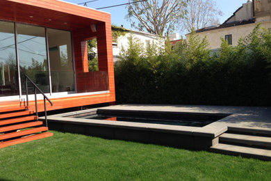 Example of a small minimalist pool design in Los Angeles